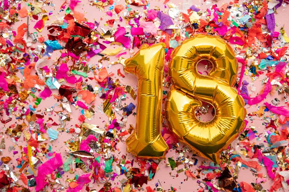 вірш привітання з 18-річчям дівчині - Листівка 4