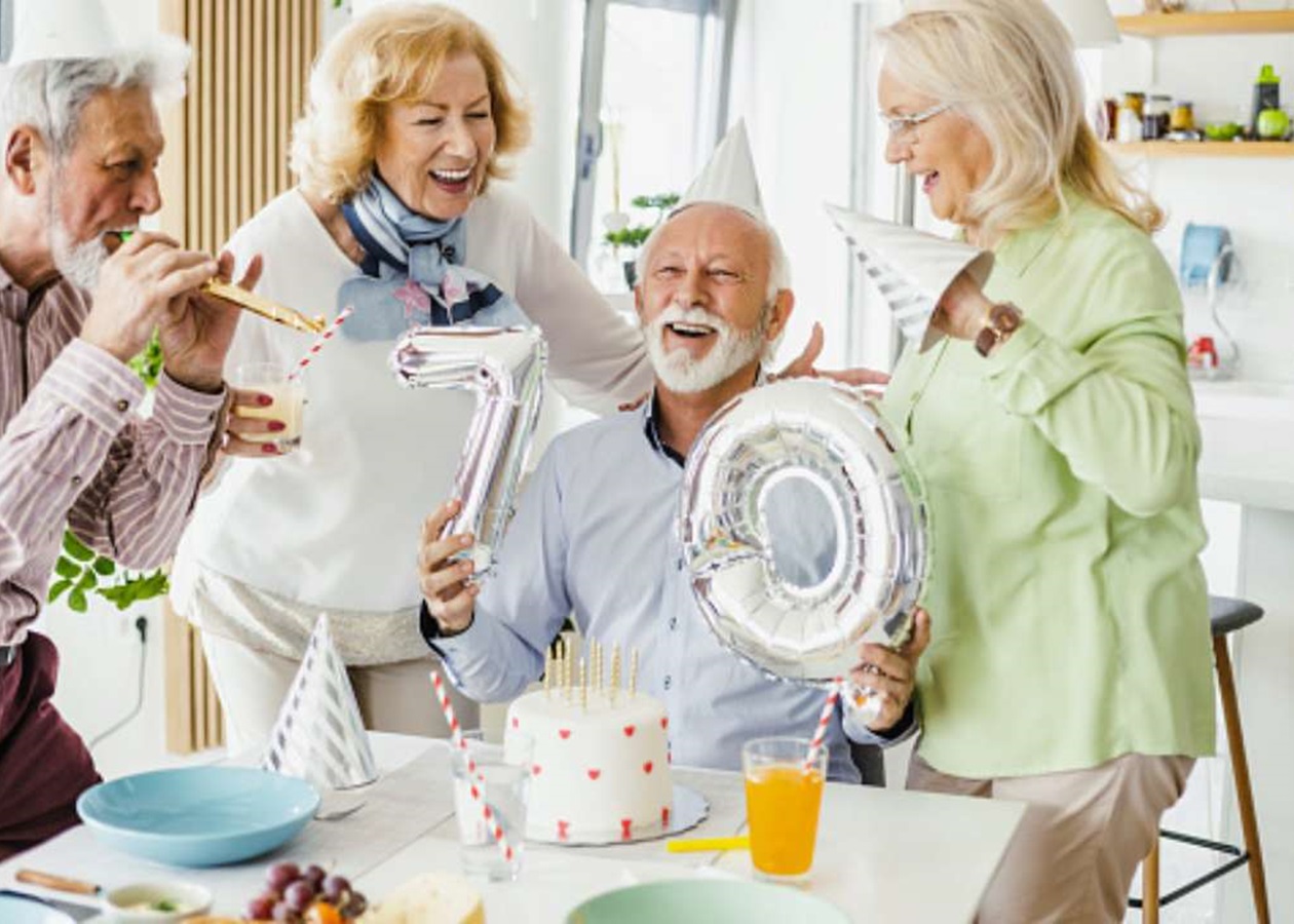 привітання з 70-річчям жінці - Листівка 15